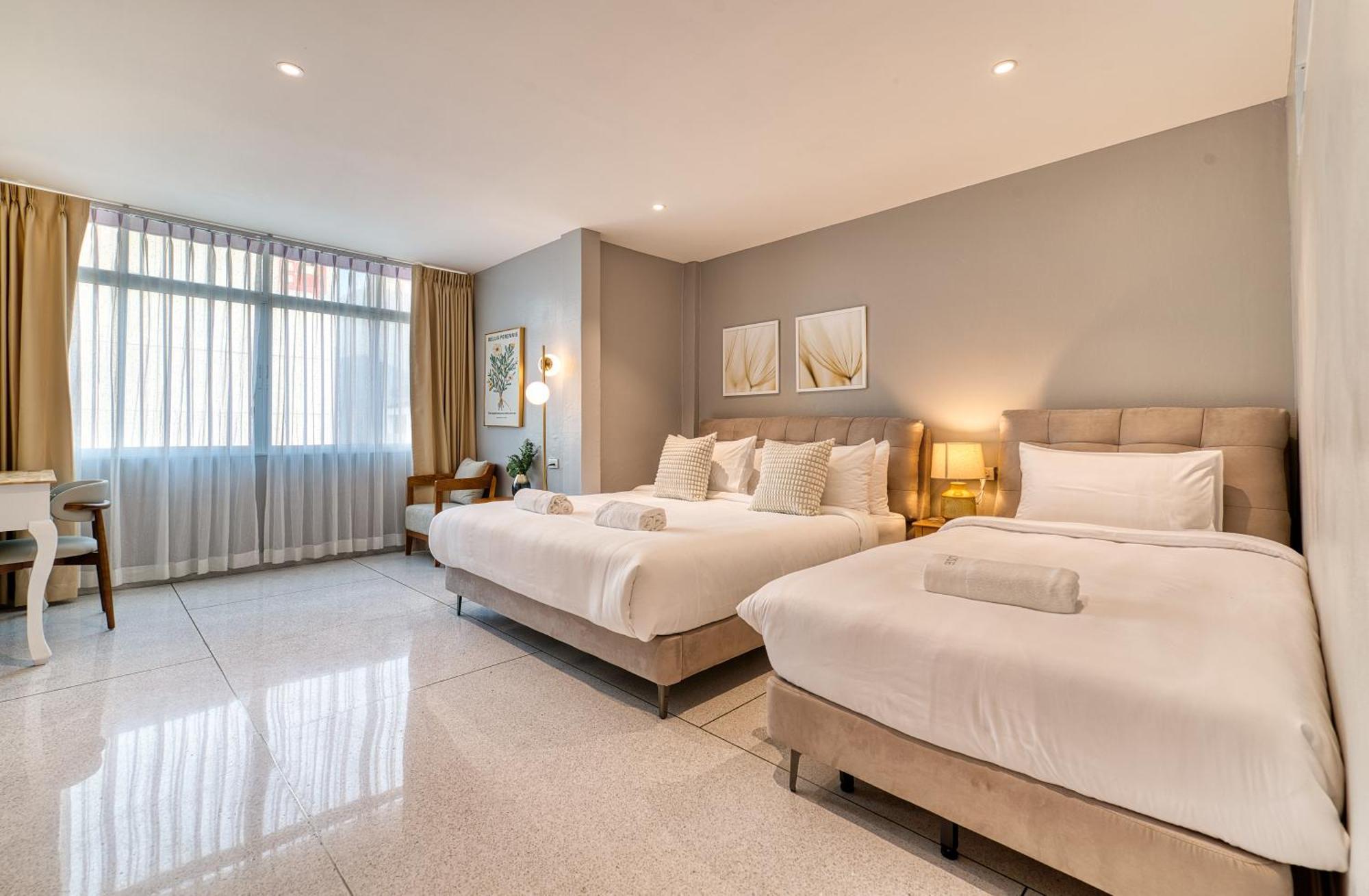 Ab House Aparthotel Bangkok Bagian luar foto