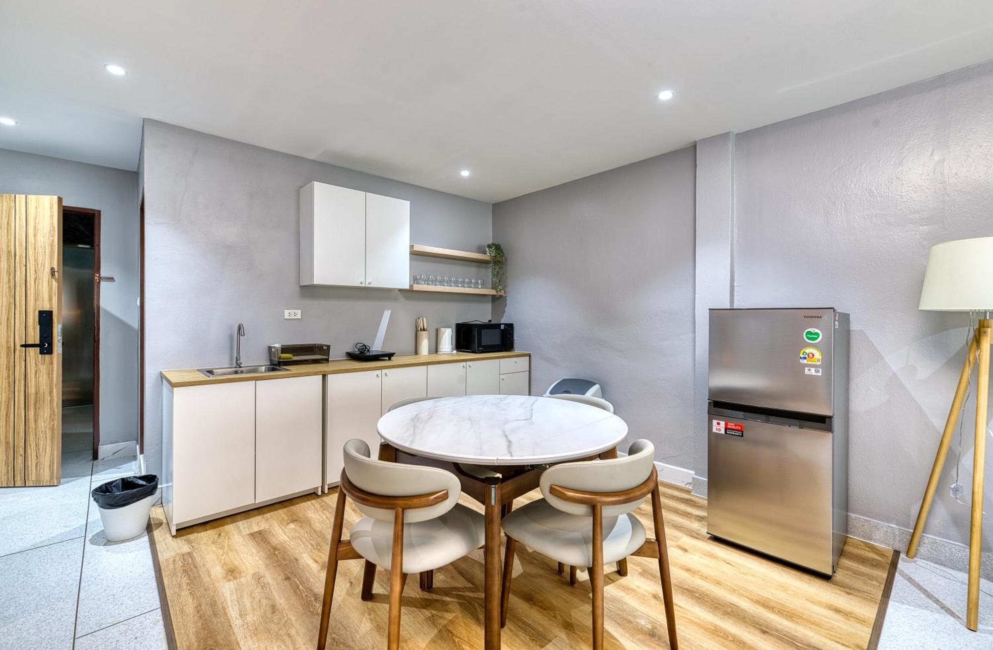 Ab House Aparthotel Bangkok Bagian luar foto