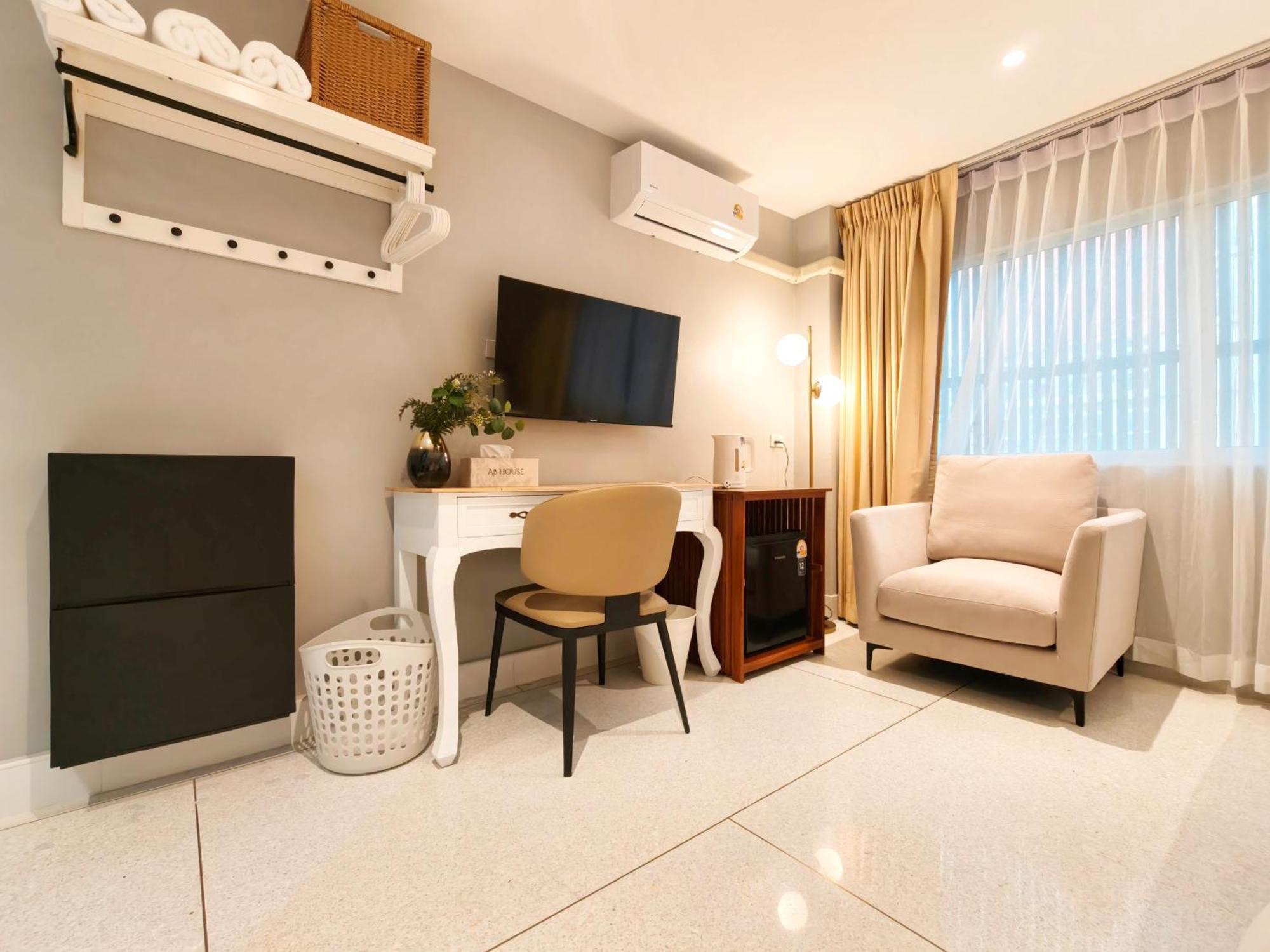 Ab House Aparthotel Bangkok Bagian luar foto