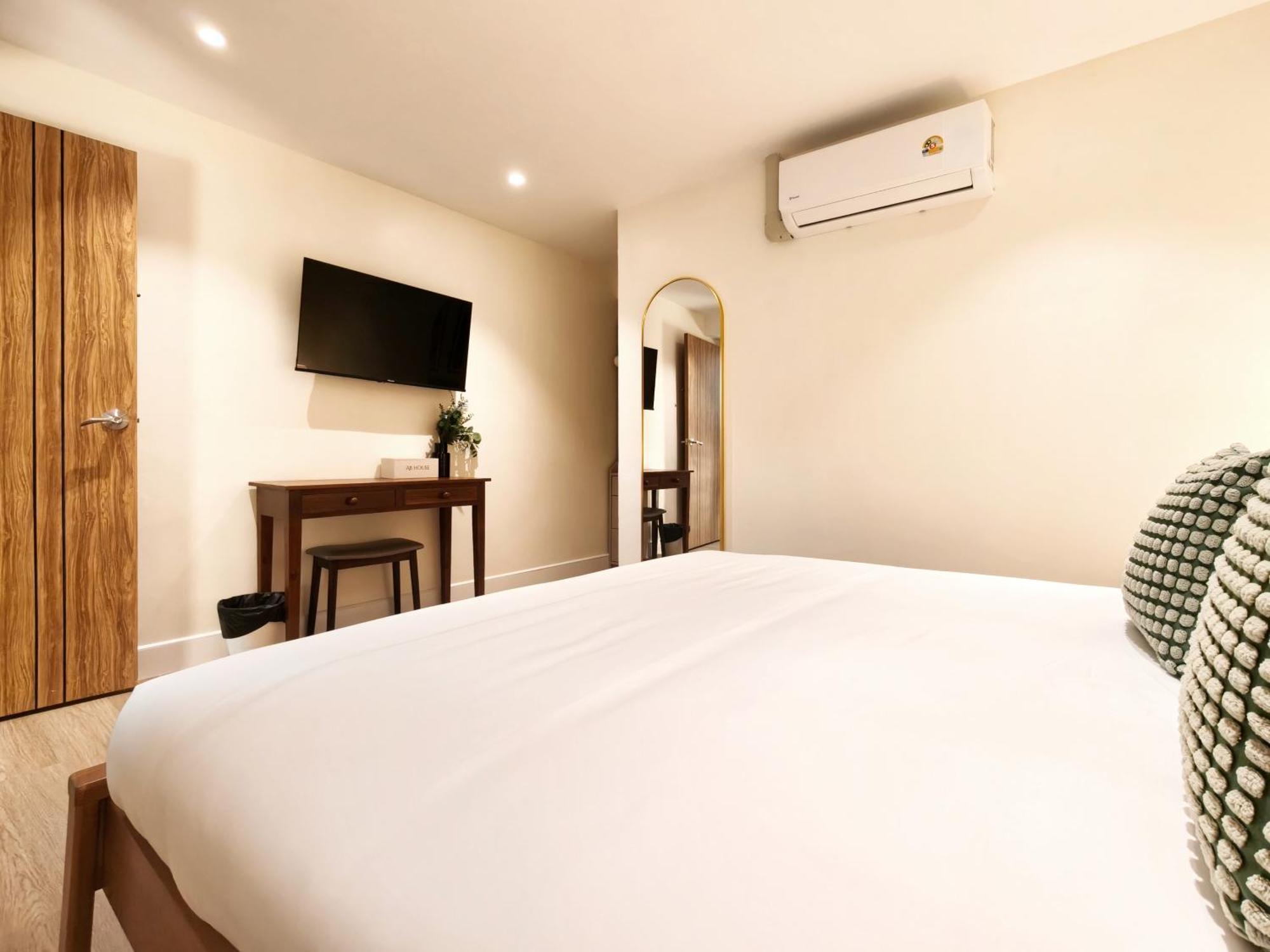 Ab House Aparthotel Bangkok Bagian luar foto
